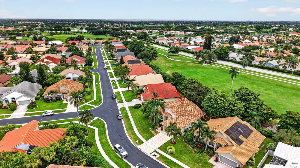 6101 Hook Ln, Boynton Beach, FL 33437