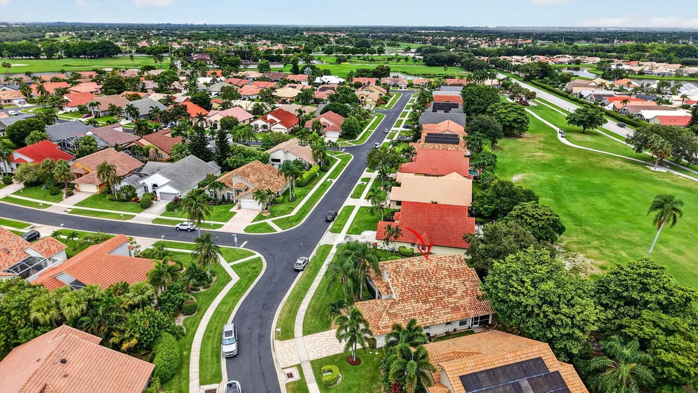6101 Hook Ln, Boynton Beach, FL 33437