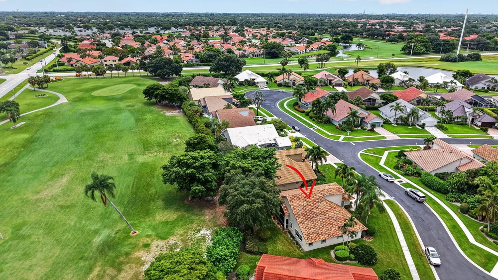 6101 Hook Ln, Boynton Beach, FL 33437
