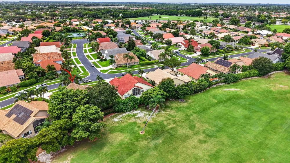6101 Hook Ln, Boynton Beach, FL 33437