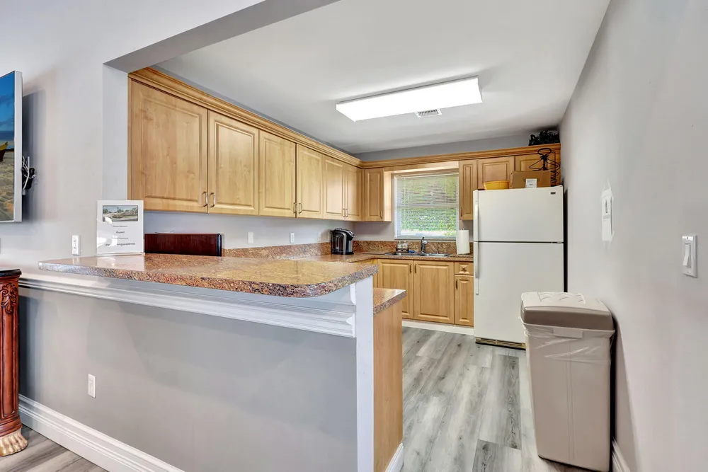 6101 Hook Ln, Boynton Beach, FL 33437
