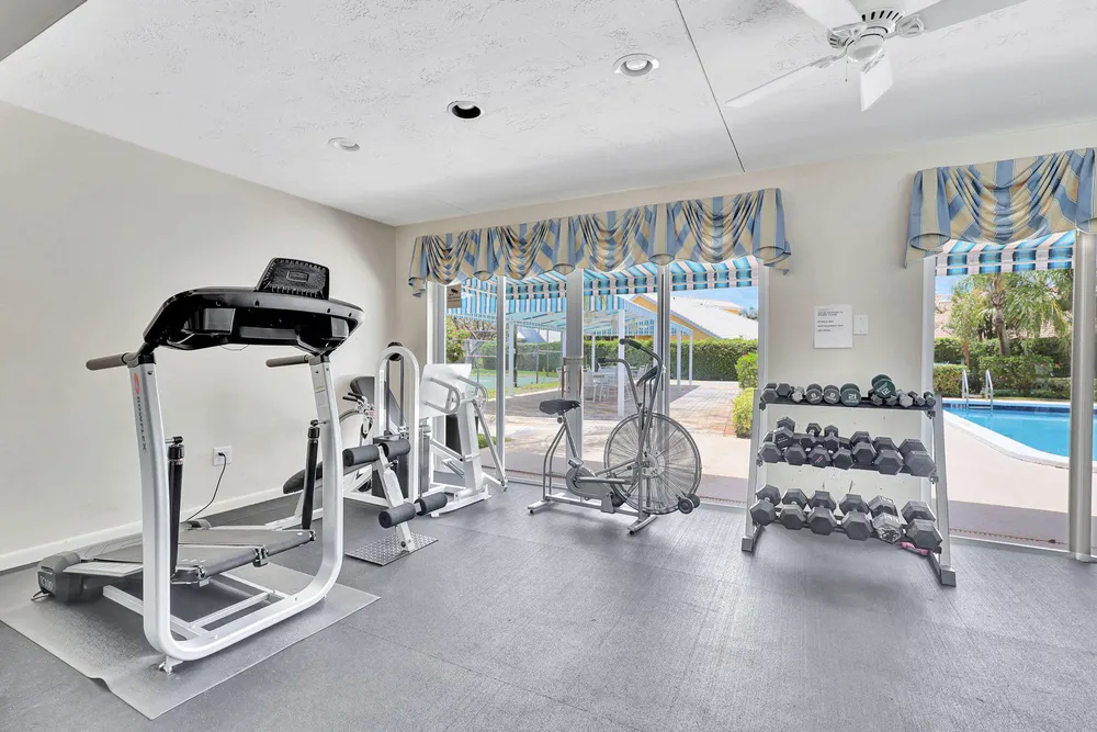6101 Hook Ln, Boynton Beach, FL 33437