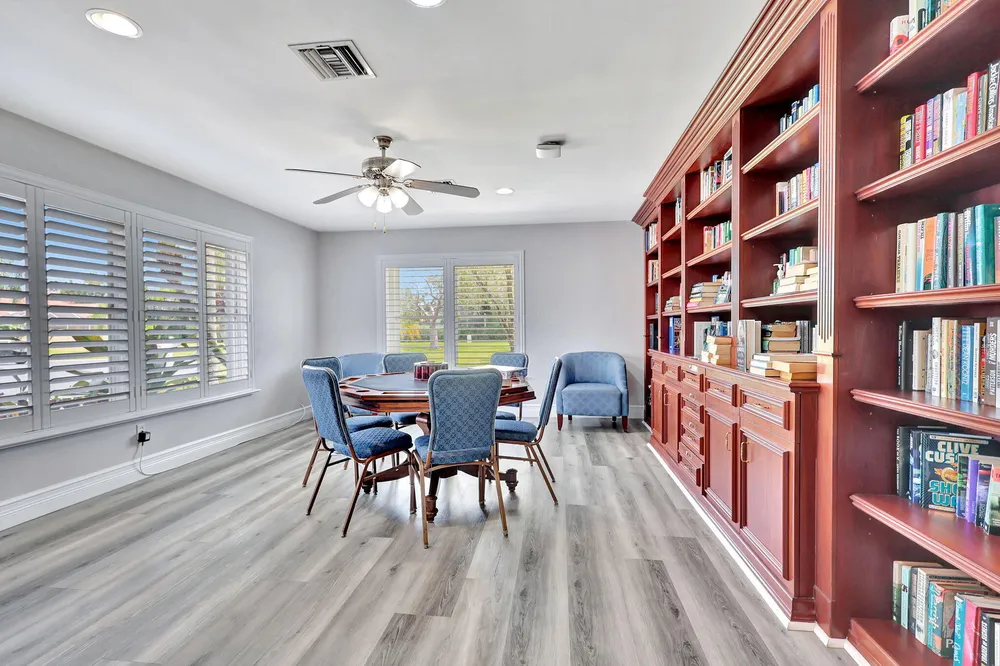 6101 Hook Ln, Boynton Beach, FL 33437