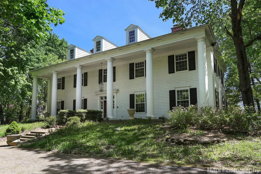 23 W County Line Rd, Barrington Hills, IL 60010