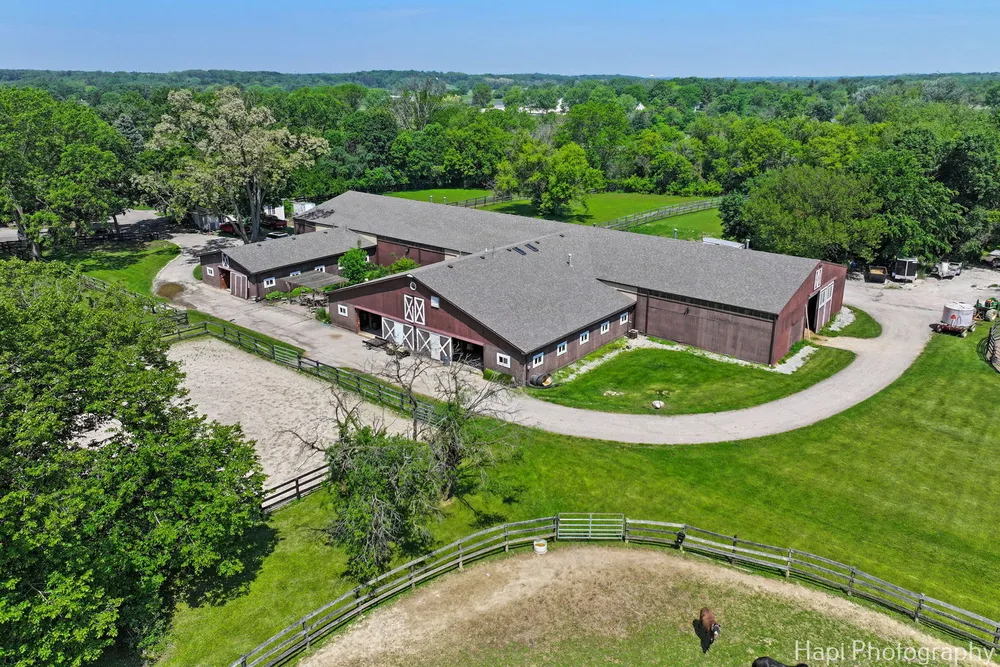 23 W County Line Rd, Barrington Hills, IL 60010