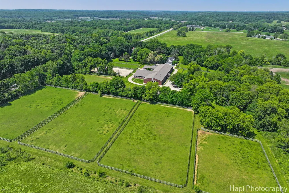 23 W County Line Rd, Barrington Hills, IL 60010