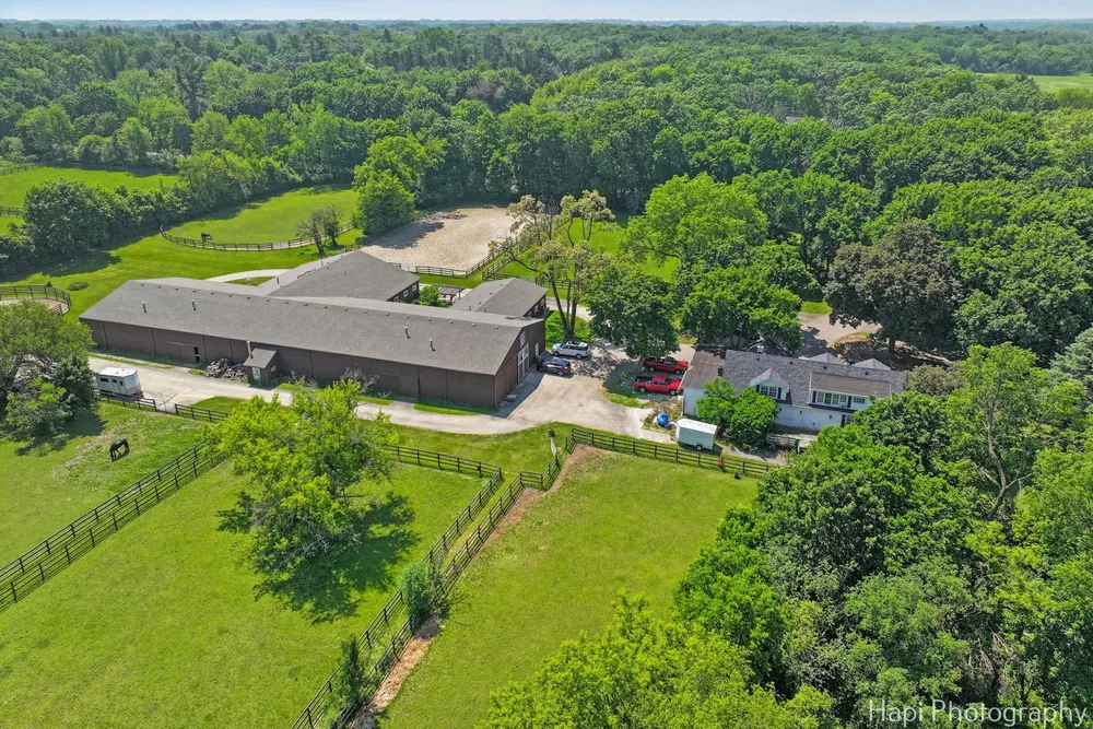 23 W County Line Rd, Barrington Hills, IL 60010