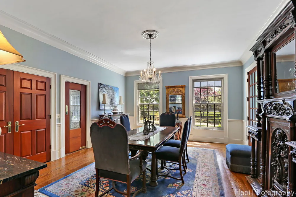 23 W County Line Rd, Barrington Hills, IL 60010