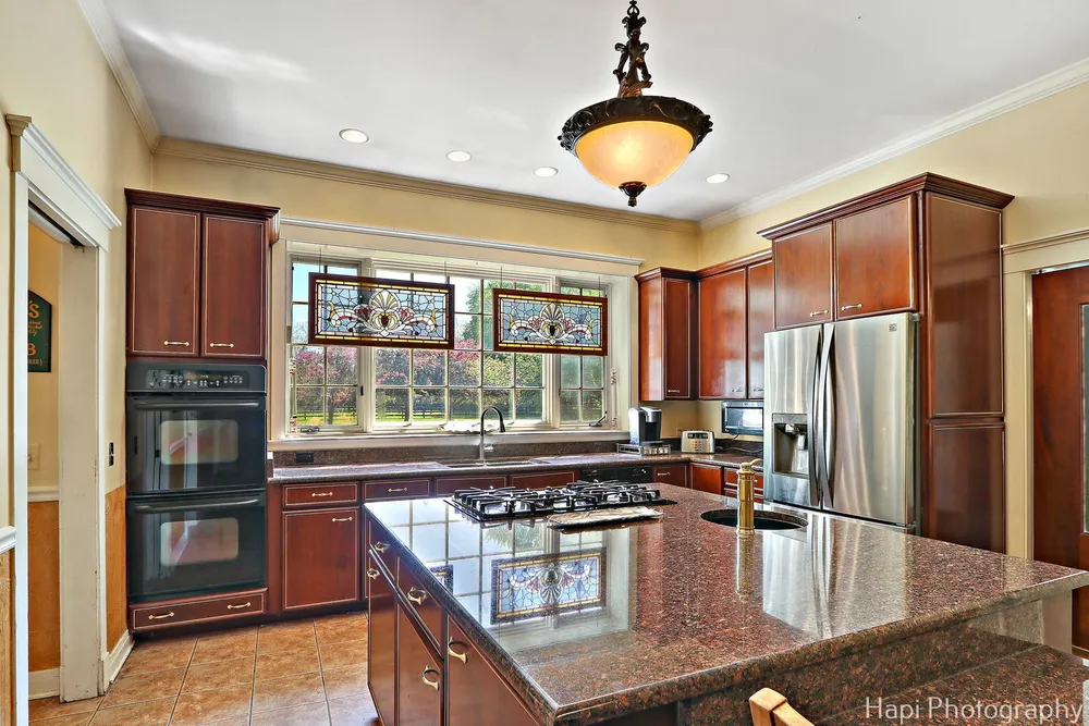 23 W County Line Rd, Barrington Hills, IL 60010