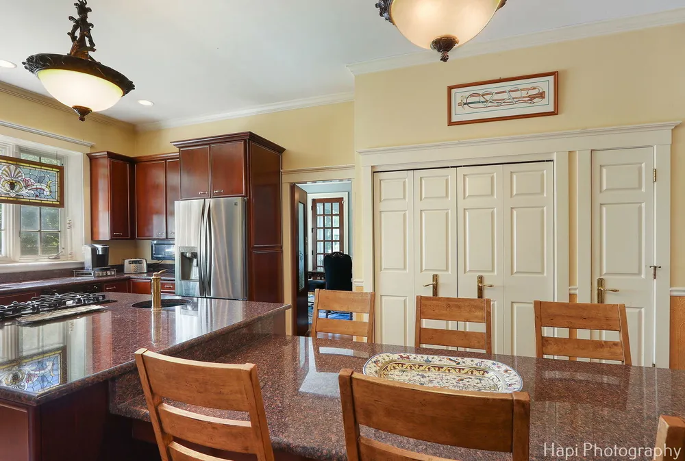 23 W County Line Rd, Barrington Hills, IL 60010