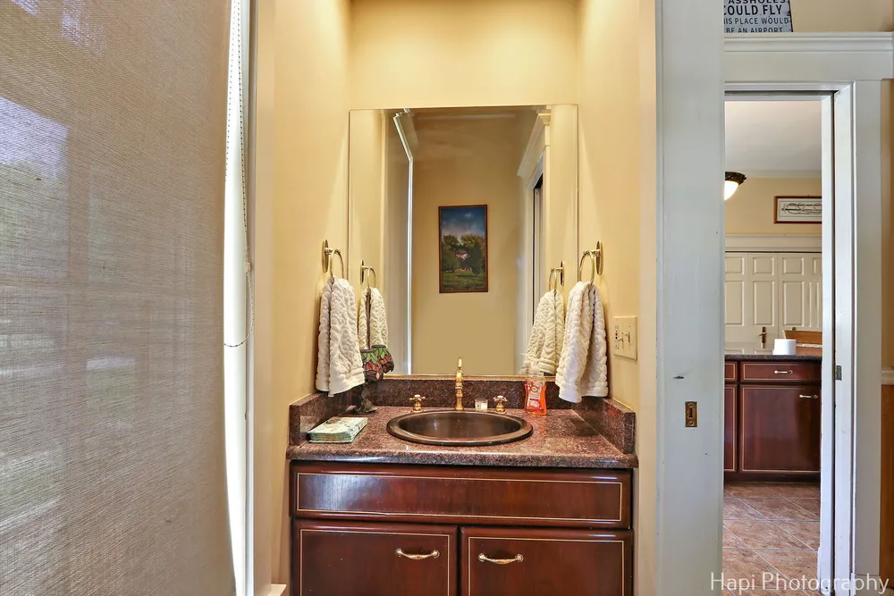 23 W County Line Rd, Barrington Hills, IL 60010