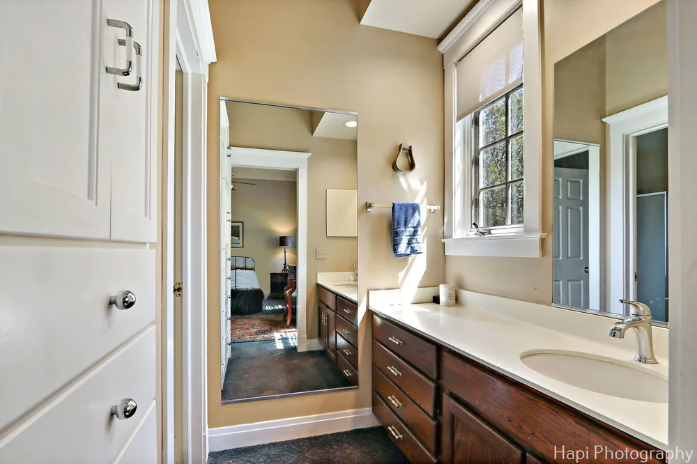 23 W County Line Rd, Barrington Hills, IL 60010