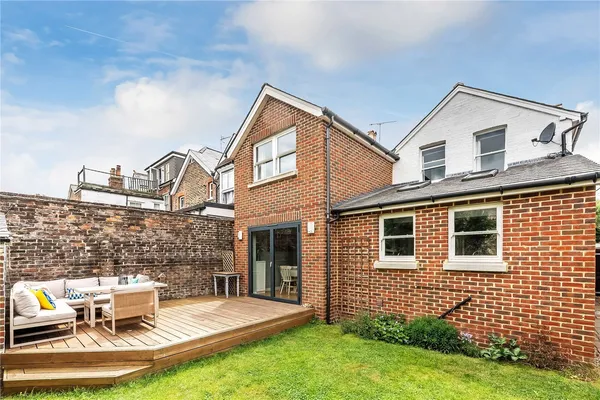 Shrewsbury Road, Redhill, RH1 photo 17