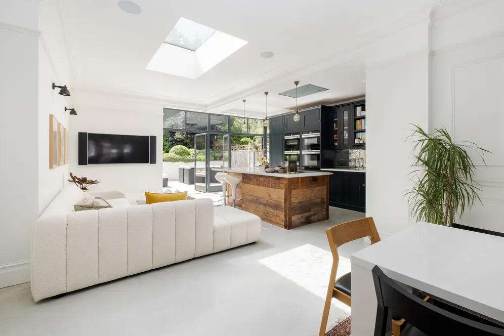 Dukes Avenue, London, N10 photo 12