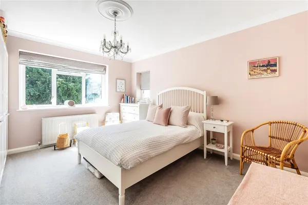 Linkfield Gardens, Hatchlands Road, RH1 photo 11