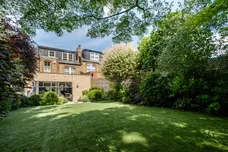 Dukes Avenue, London, N10 photo 32