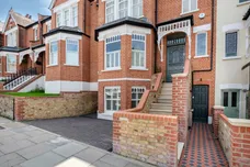 Dukes Avenue, London, N10 photo 36