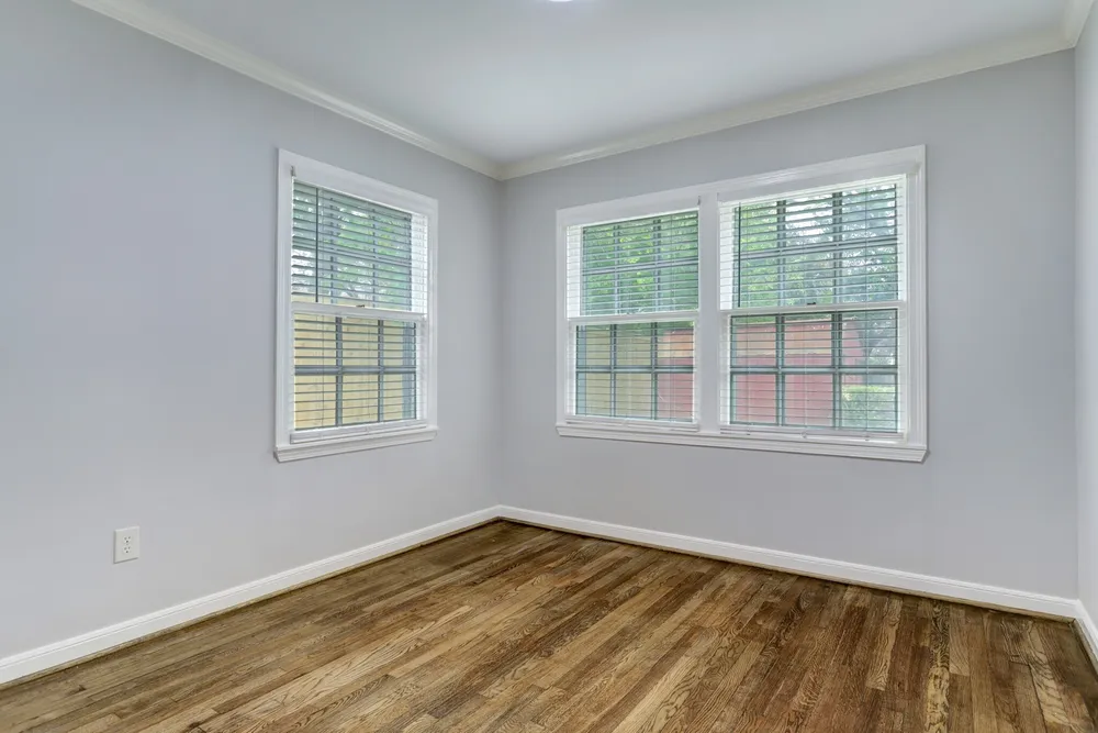 5217 Locust St, Bellaire, TX 77401