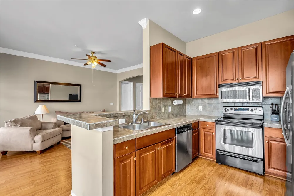 2400 McCue Rd, Houston, TX 77056