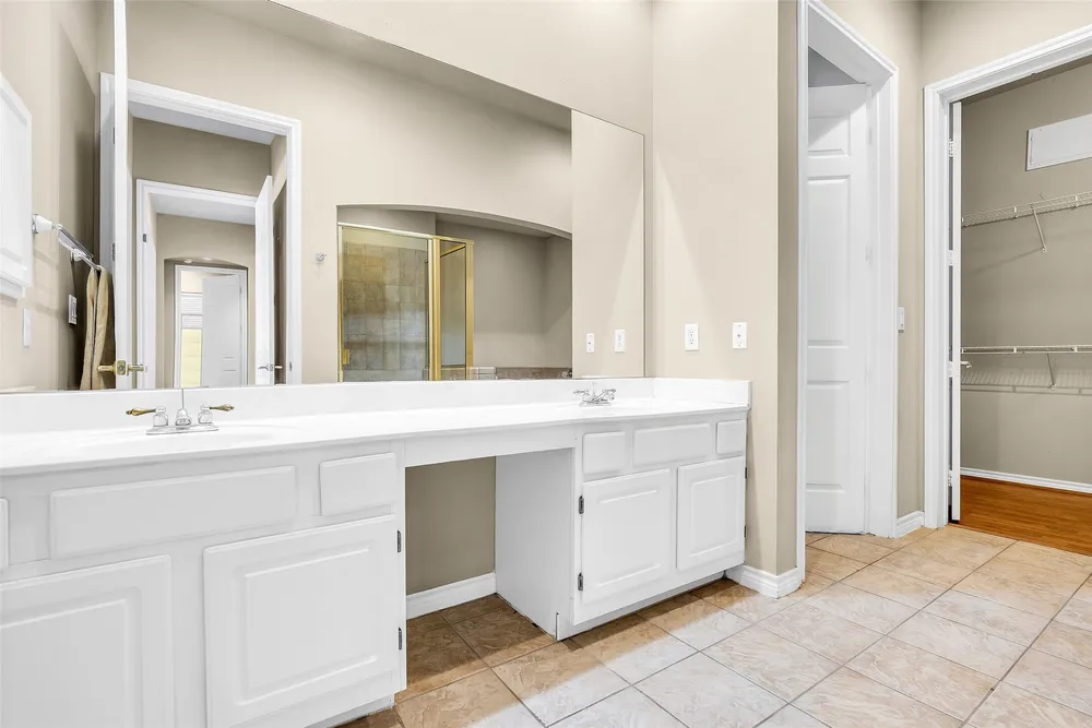 2400 McCue Rd, Houston, TX 77056