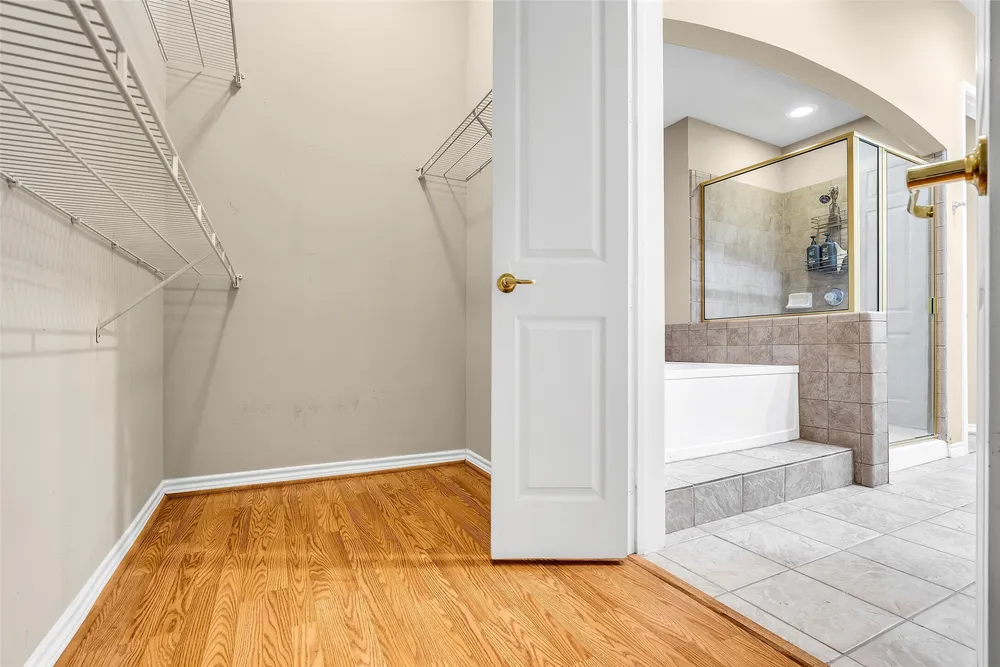 2400 McCue Rd, Houston, TX 77056