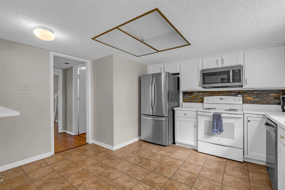 9207 Barr Circle, Houston, TX 77080