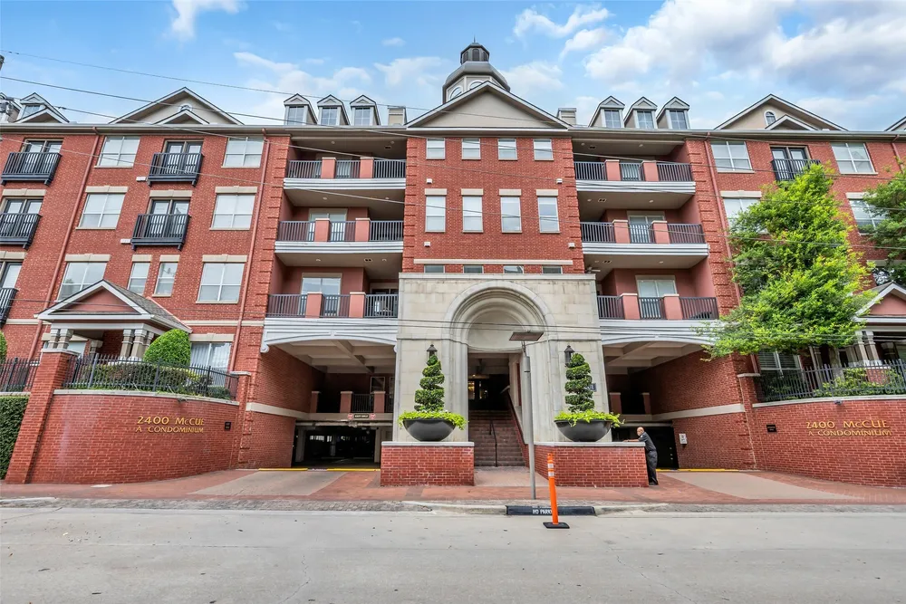 2400 McCue Rd, Houston, TX 77056