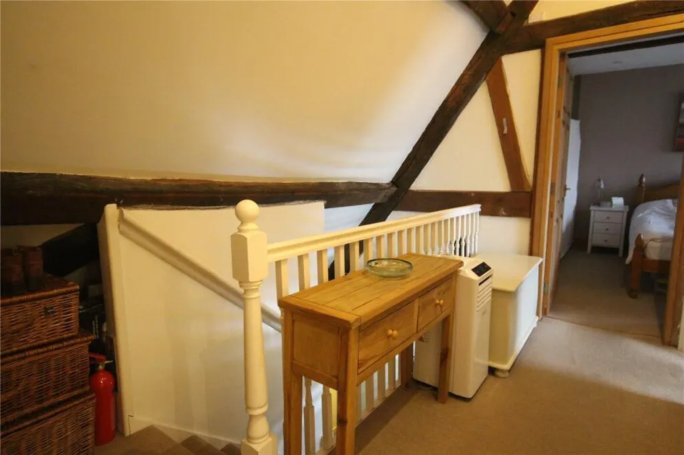 Property carousel item 4