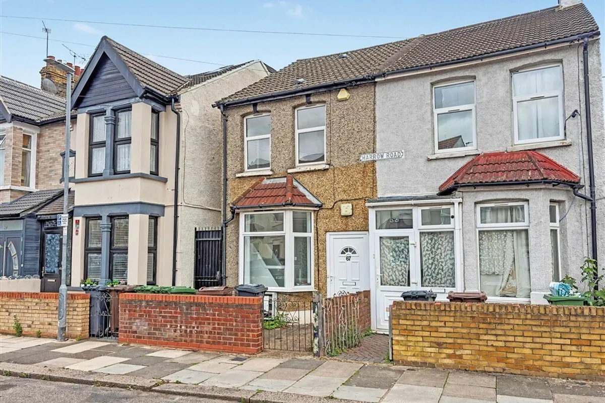 Harrow Road, BARKING