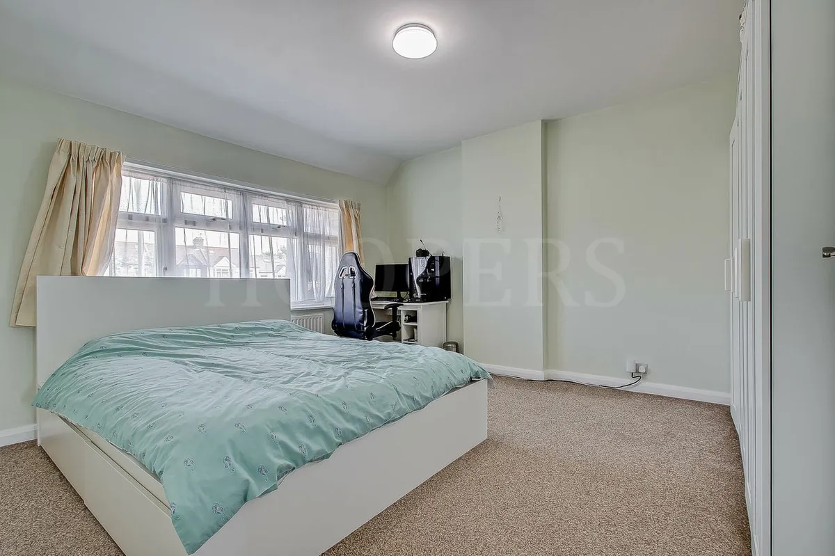 North Circular Road, London, NW2