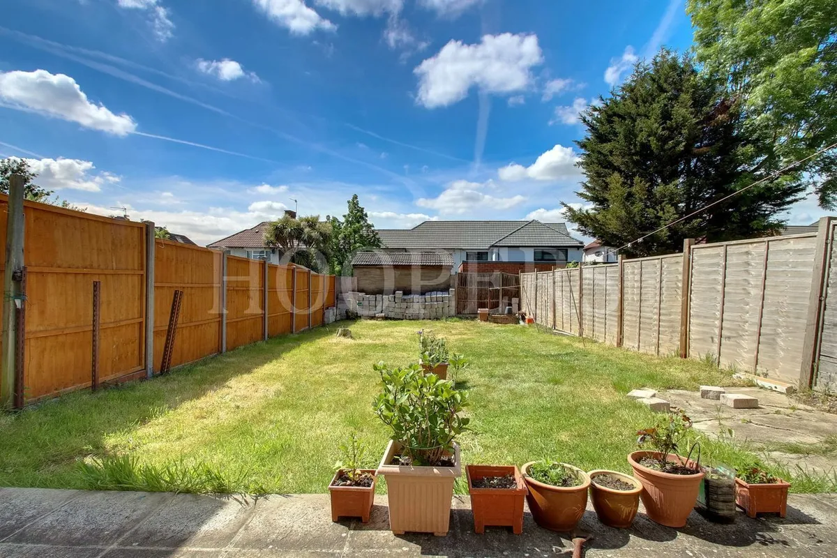 North Circular Road, London, NW2