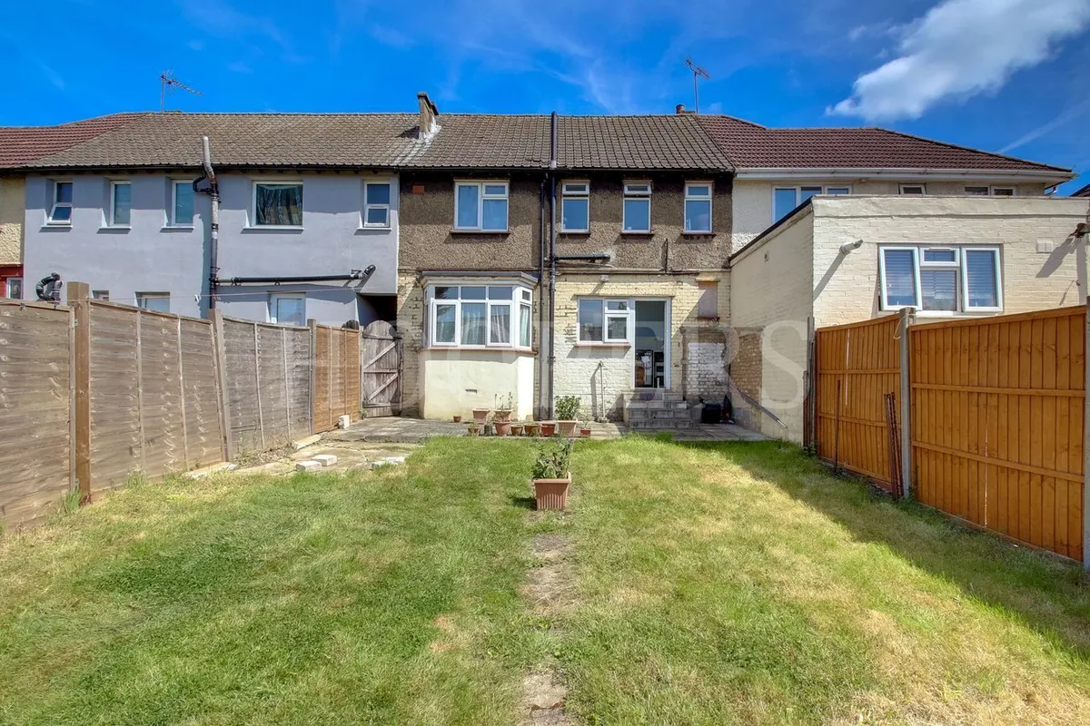 North Circular Road, London, NW2