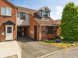 Yarrow Close, Hamilton, LEICESTER photo