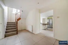 Hayes Lane, Horsham, RH13 photo 6