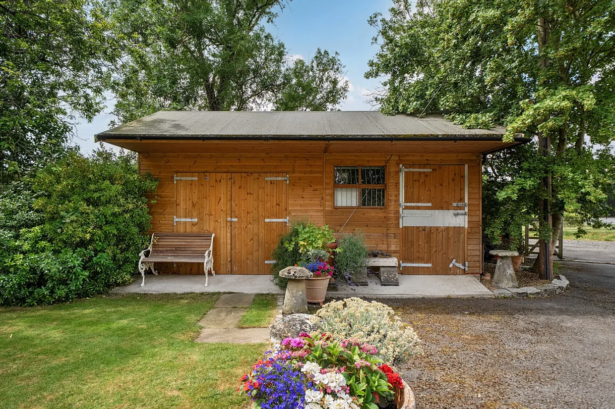 Pondwood Lane, Shottesbrooke, Maidenhead, SL6 photo 12
