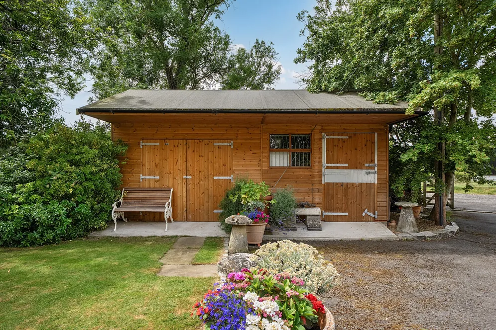 Pondwood Lane, Shottesbrooke, Maidenhead, SL6 photo 12