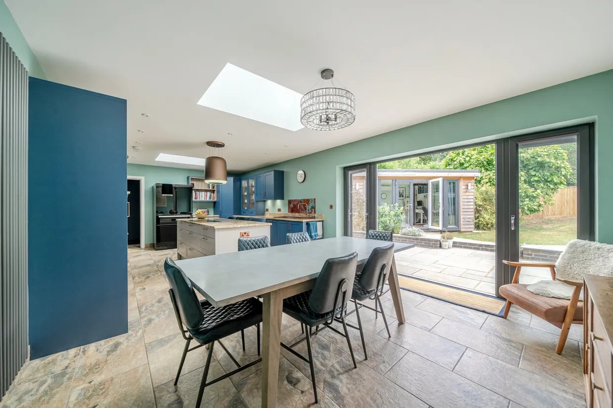 Chappell Close, Liphook, GU30 photo 4