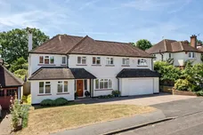 Christ Church Mount, Epsom, KT19 photo 1