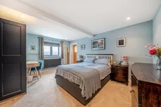 Chappell Close, Liphook, GU30 photo 7