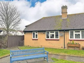 Russell Close, Crayford, DARTFORD photo