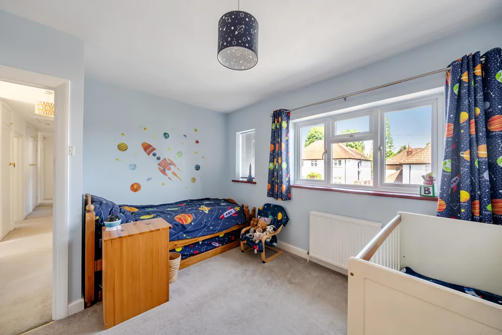 Christ Church Mount, Epsom, KT19 photo 17
