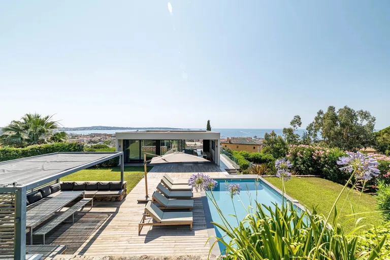Golfe-Juan, 06220, France