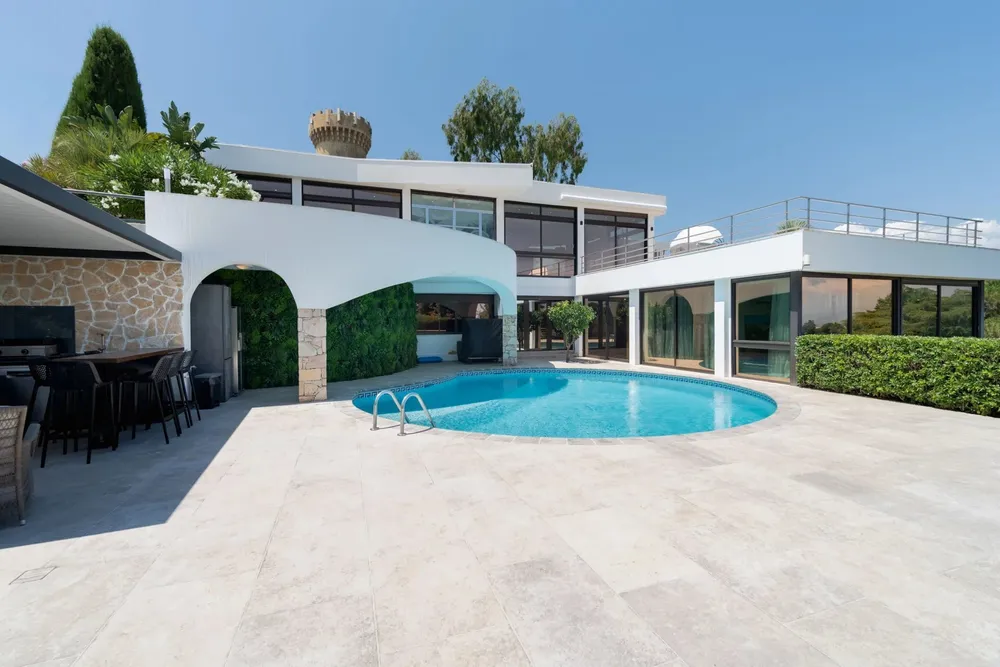 Vallauris (Super Cannes), 06220, France