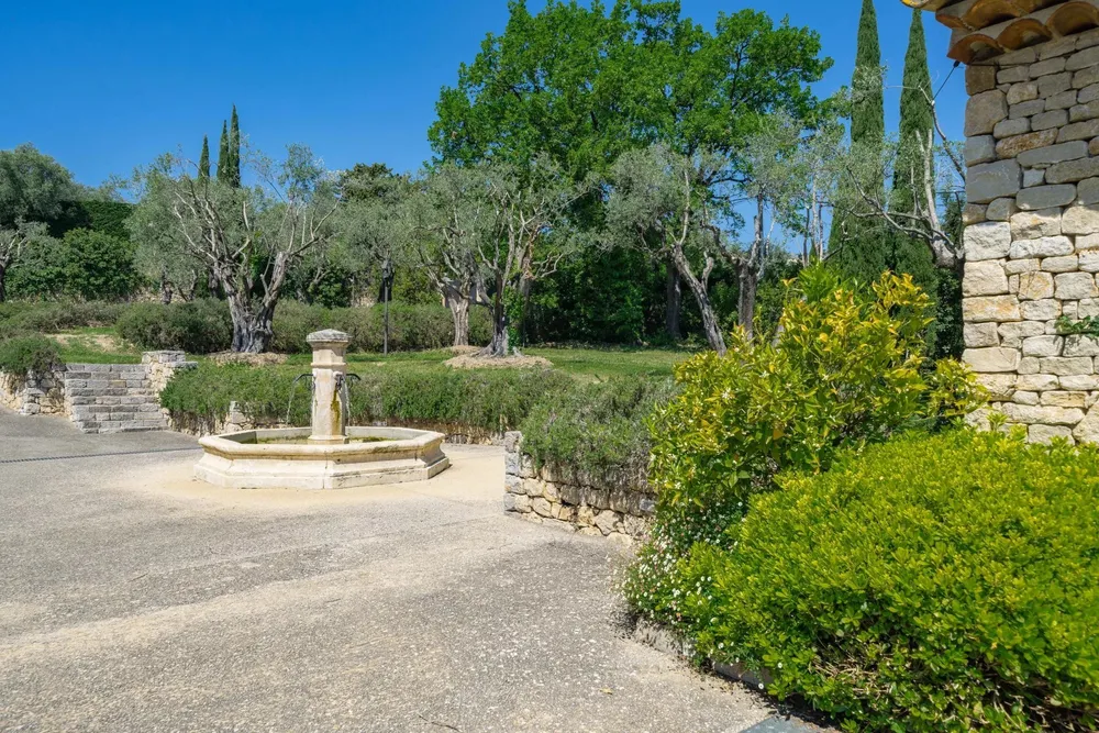 Châteauneuf-Grasse, 06740, France