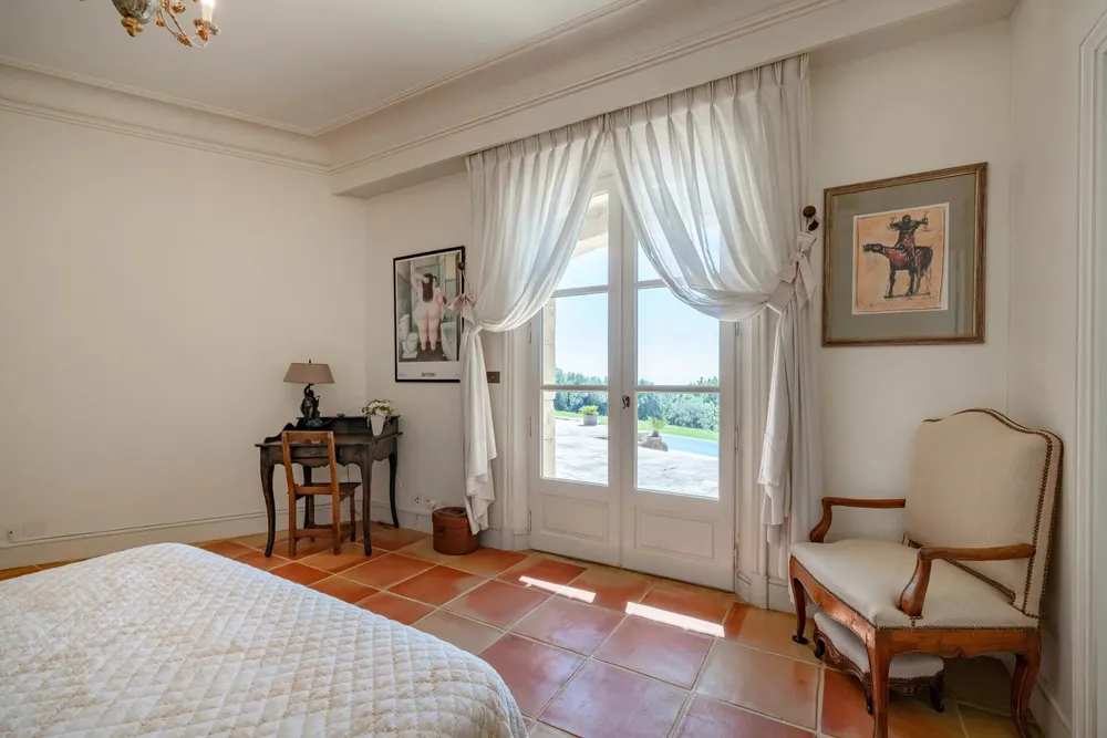 Châteauneuf-Grasse, 06740, France