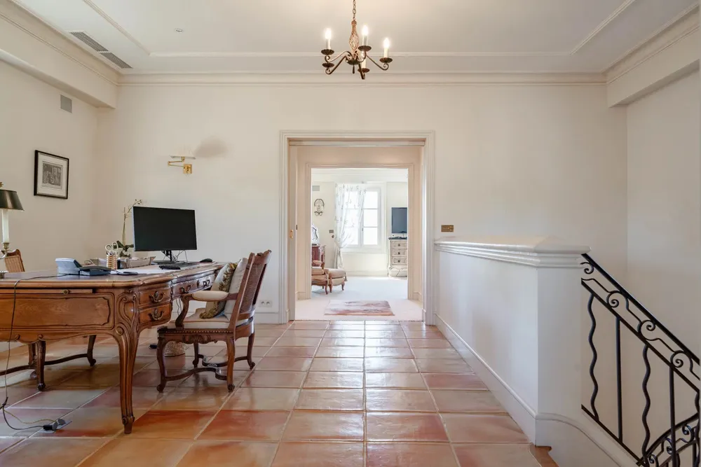 Châteauneuf-Grasse, 06740, France