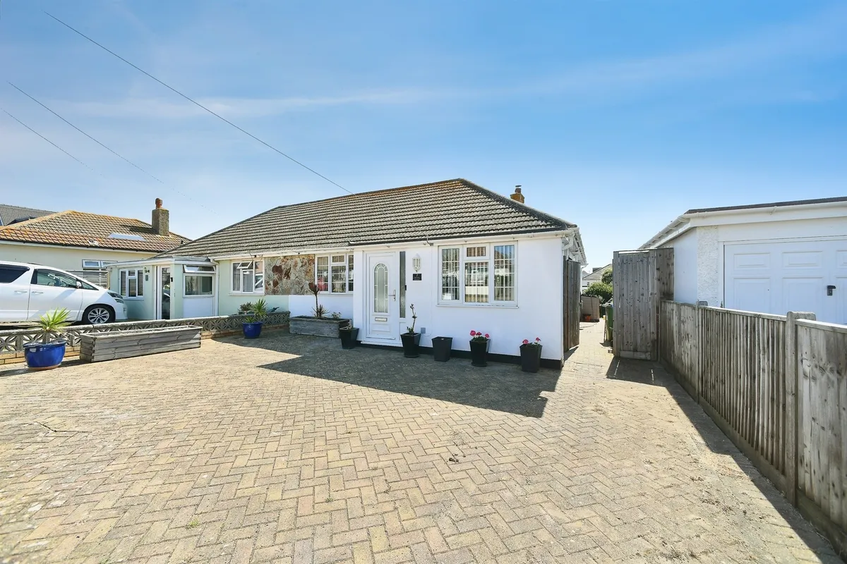 Dorothy Avenue, Peacehaven