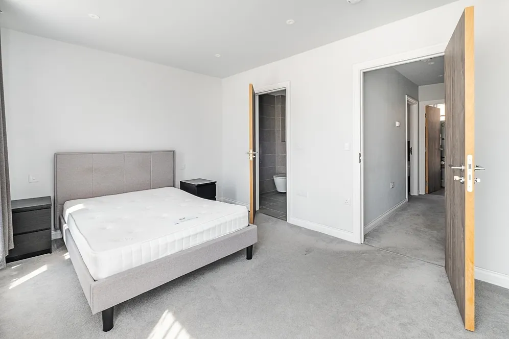 Wells Walk, E7 photo 12