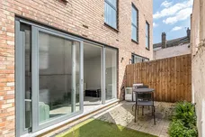 Wells Walk, E7 photo 21