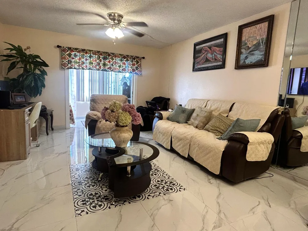 300 NE 26th Ave, Boynton Beach, FL 33435